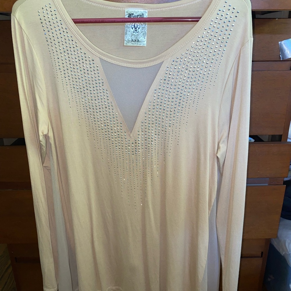 Vocal top. Size Medium.